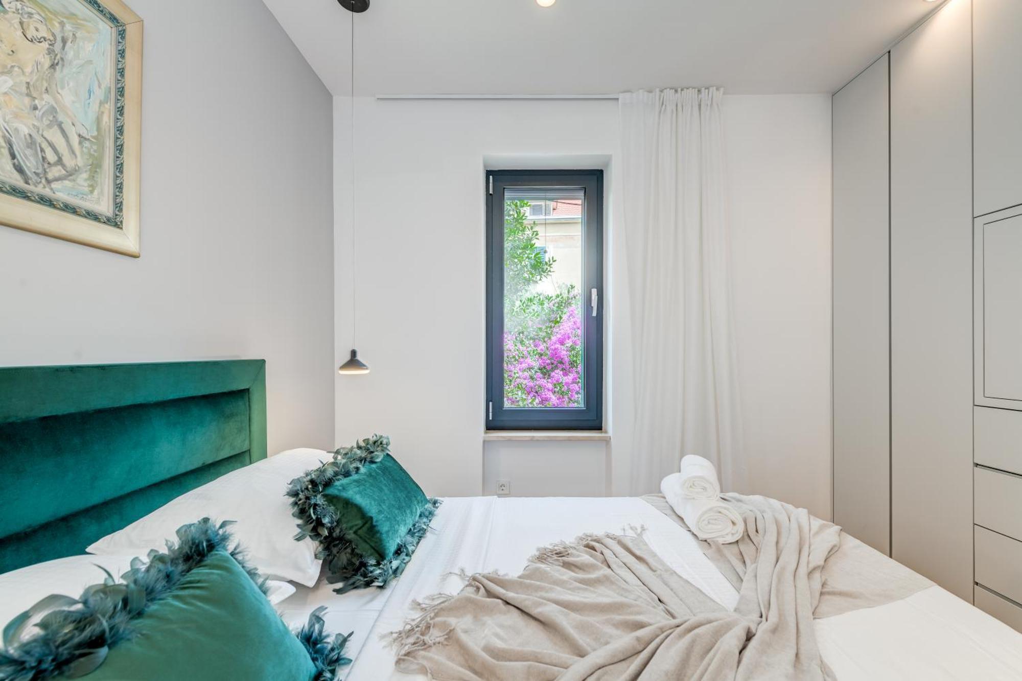 Top Location! Spacious Lux Apartment -5 Min From Beach & Centre Split Kültér fotó