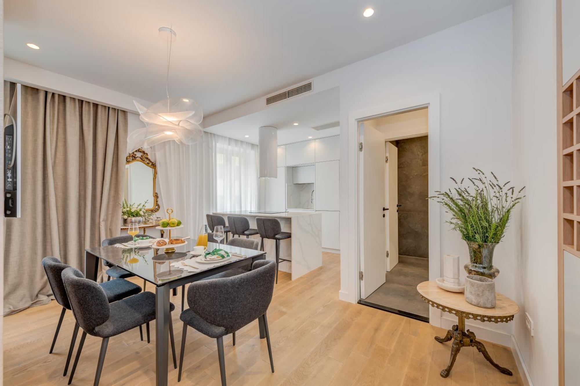 Top Location! Spacious Lux Apartment -5 Min From Beach & Centre Split Kültér fotó