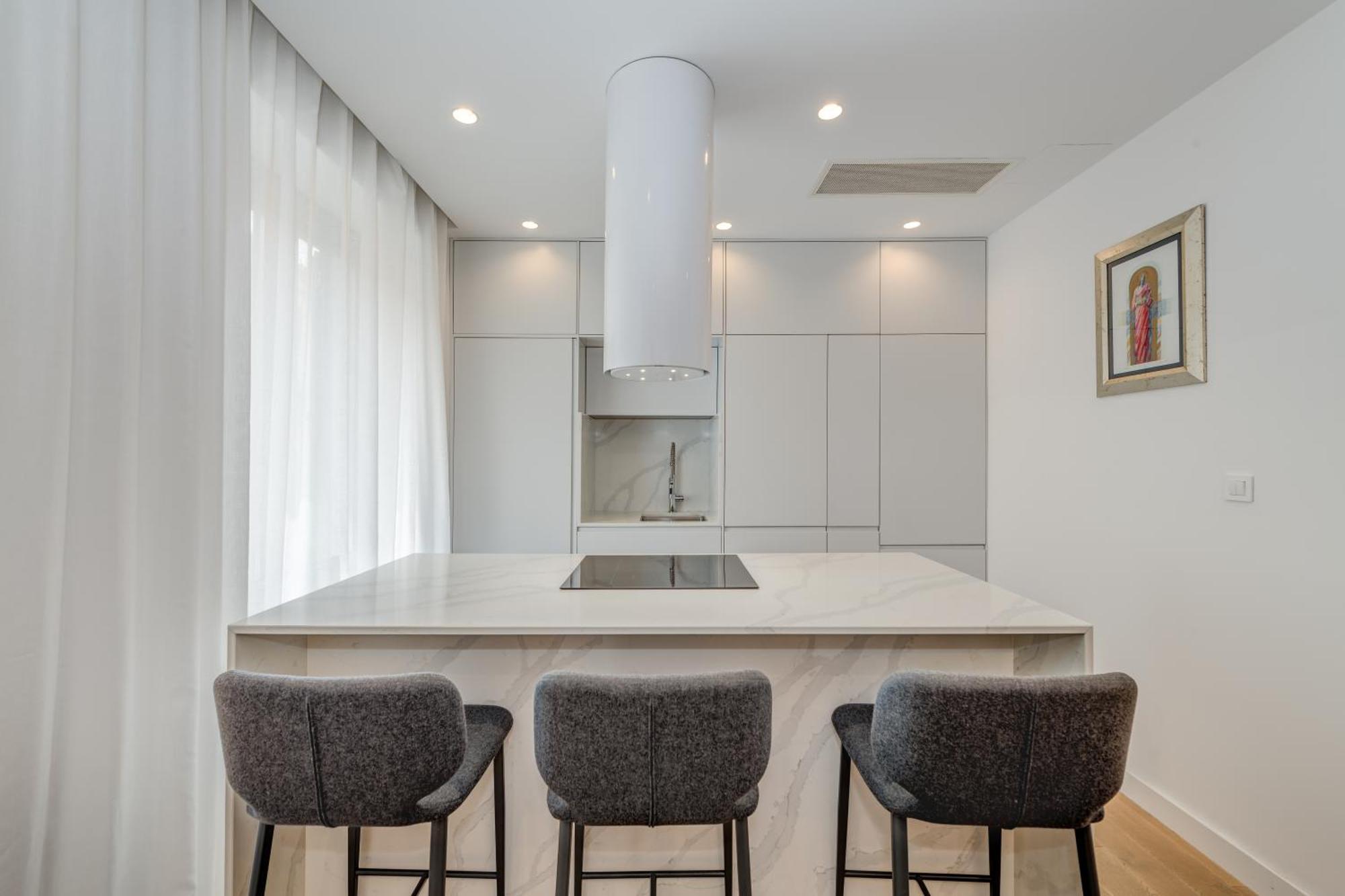 Top Location! Spacious Lux Apartment -5 Min From Beach & Centre Split Kültér fotó