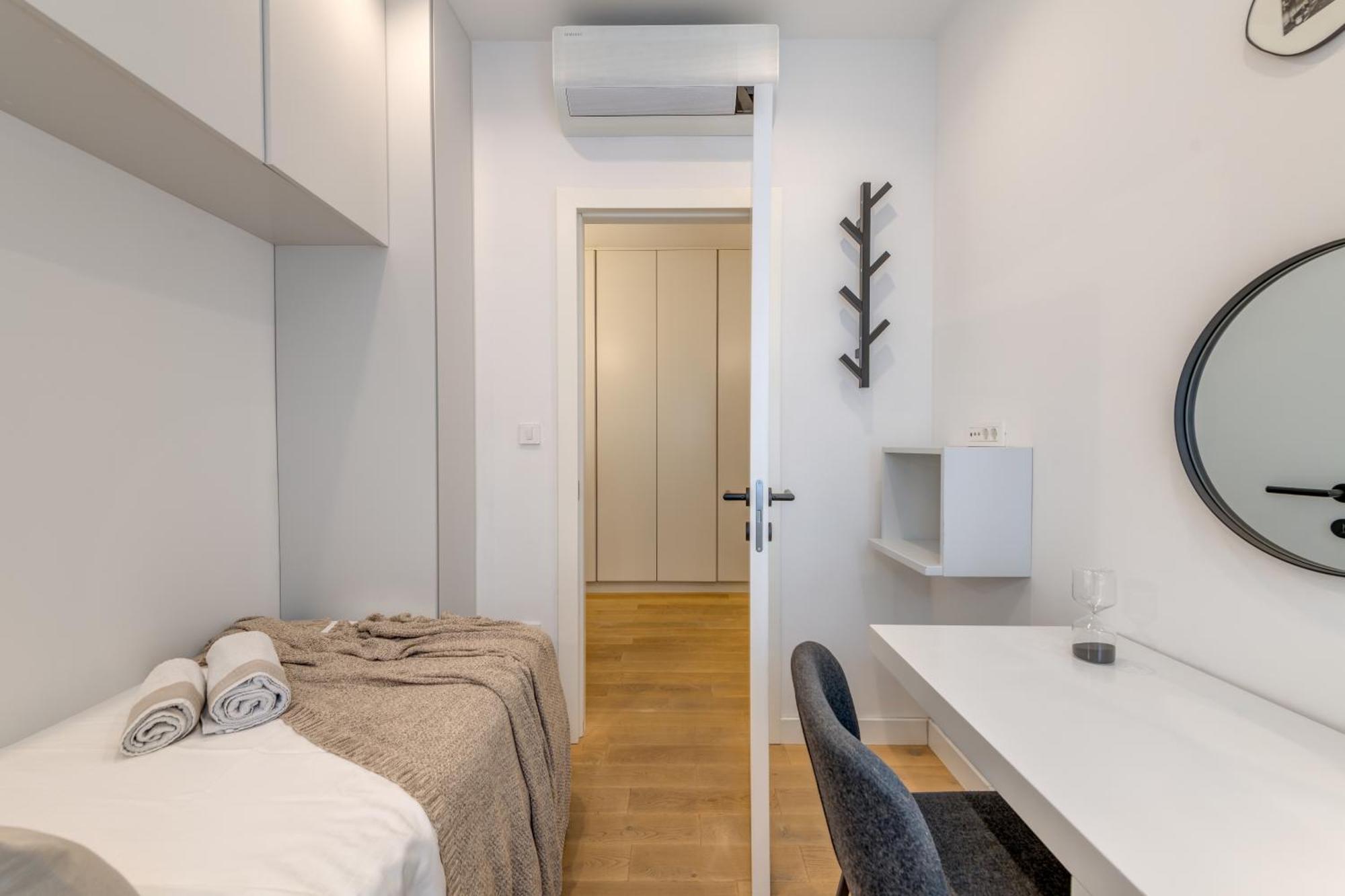 Top Location! Spacious Lux Apartment -5 Min From Beach & Centre Split Kültér fotó